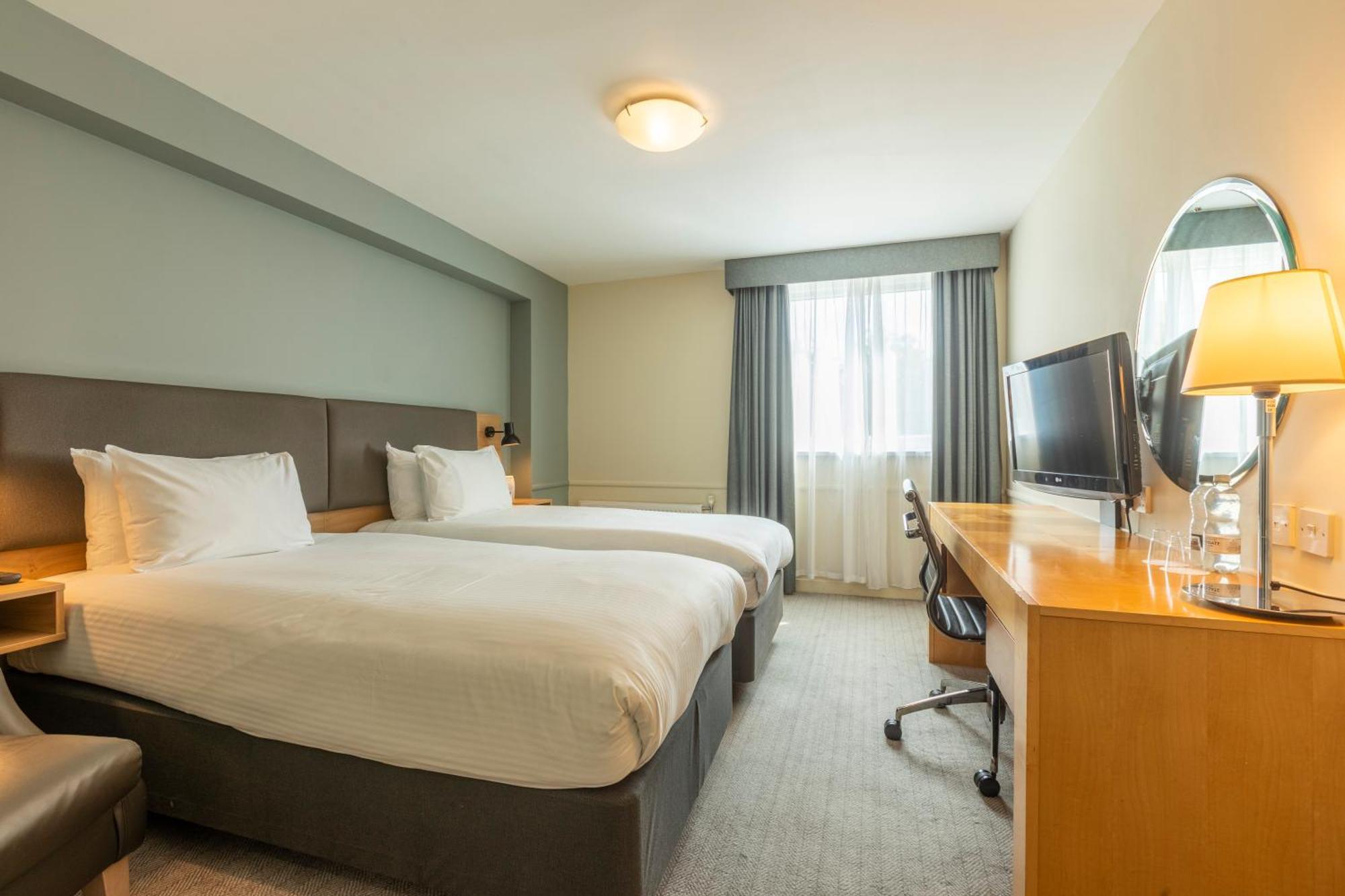 Holiday Inn Brentwood By Ihg Exteriér fotografie